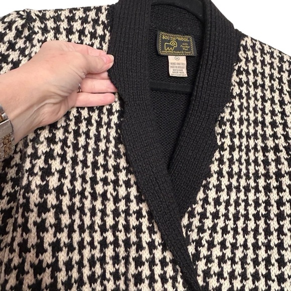 South Wool 100% Virgin Wool Houndstooth Pattern Puff Shoulder Knit Cardigan Sz S - Picture 3 of 9
